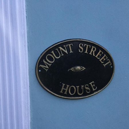 Bed and Breakfast Mount Street House à Brecon Extérieur photo